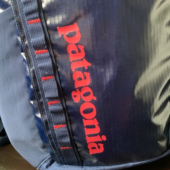 Patagonia Black Hole Pack 32L - Picture 2 of 12